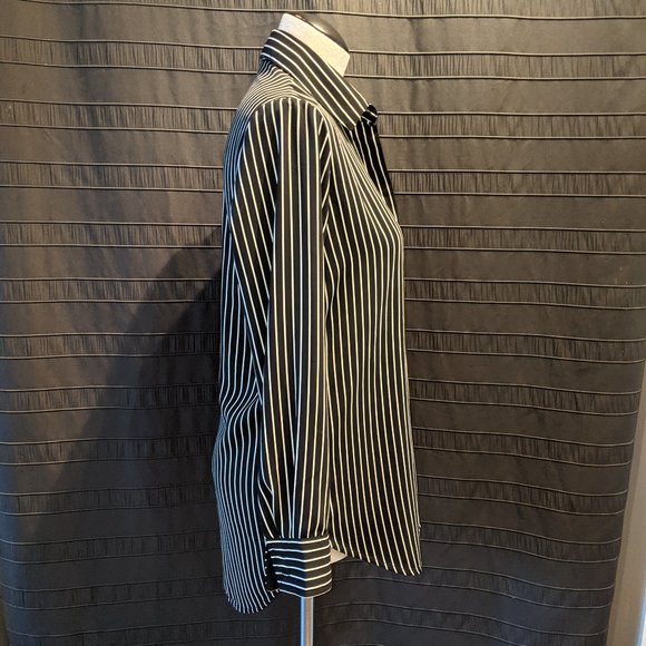 Black and White Long Stripe Blouse - Picture 4 of 8